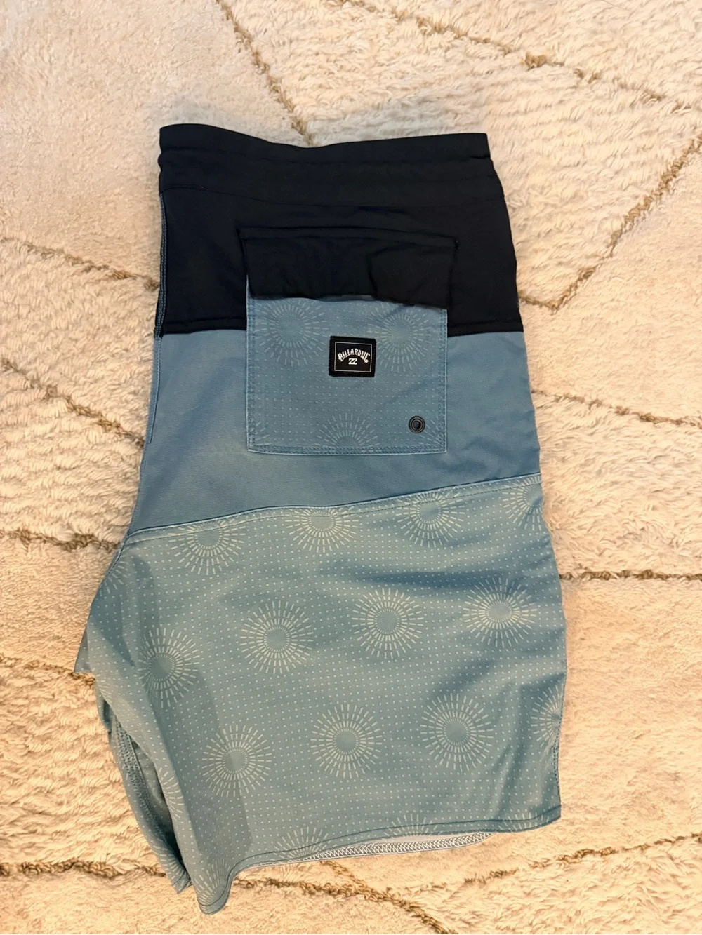 Billabong men’s boardshorts